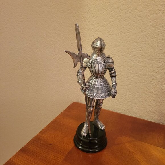 Knight with Halberd by Marto of Toledo - Picture 2 of 8